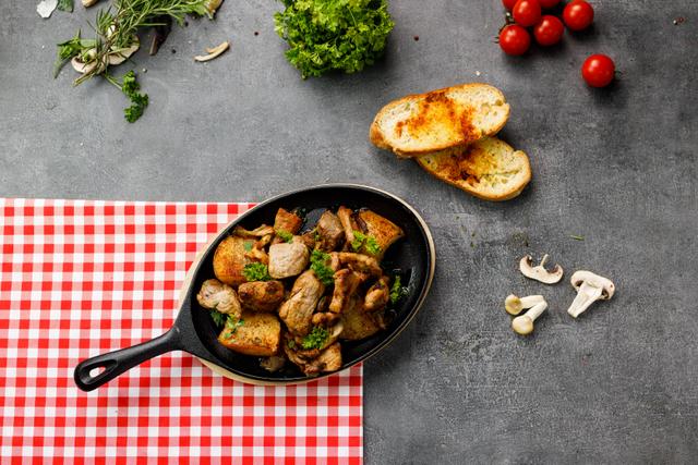 Macedonian meat pan
